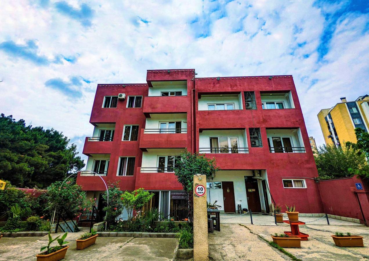 Tbilisi Airport Hotel - Atu Екстериор снимка